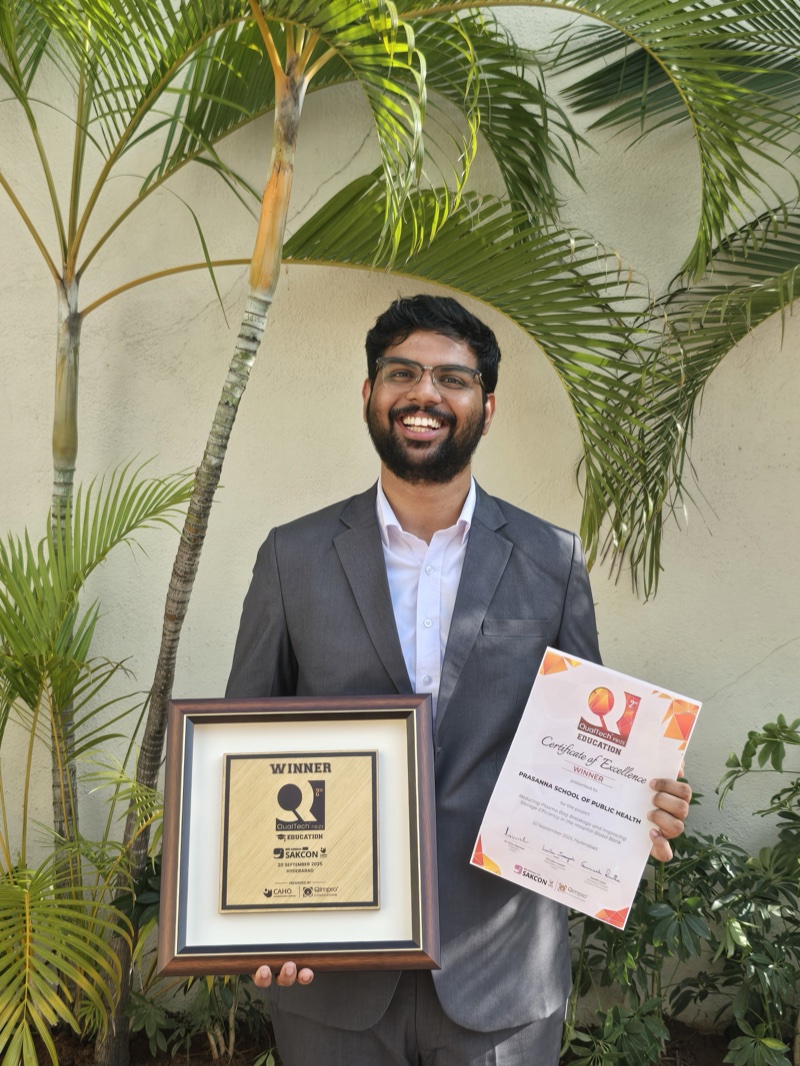 Jay Bharti holding the QualTech Prize winning trophy and certificate at SAKCON 2025, Hyderabad