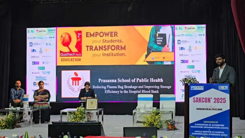 Jay Bharti presenting the blood bank quality improvement project on stage at SAKCON 2025, Hyderabad